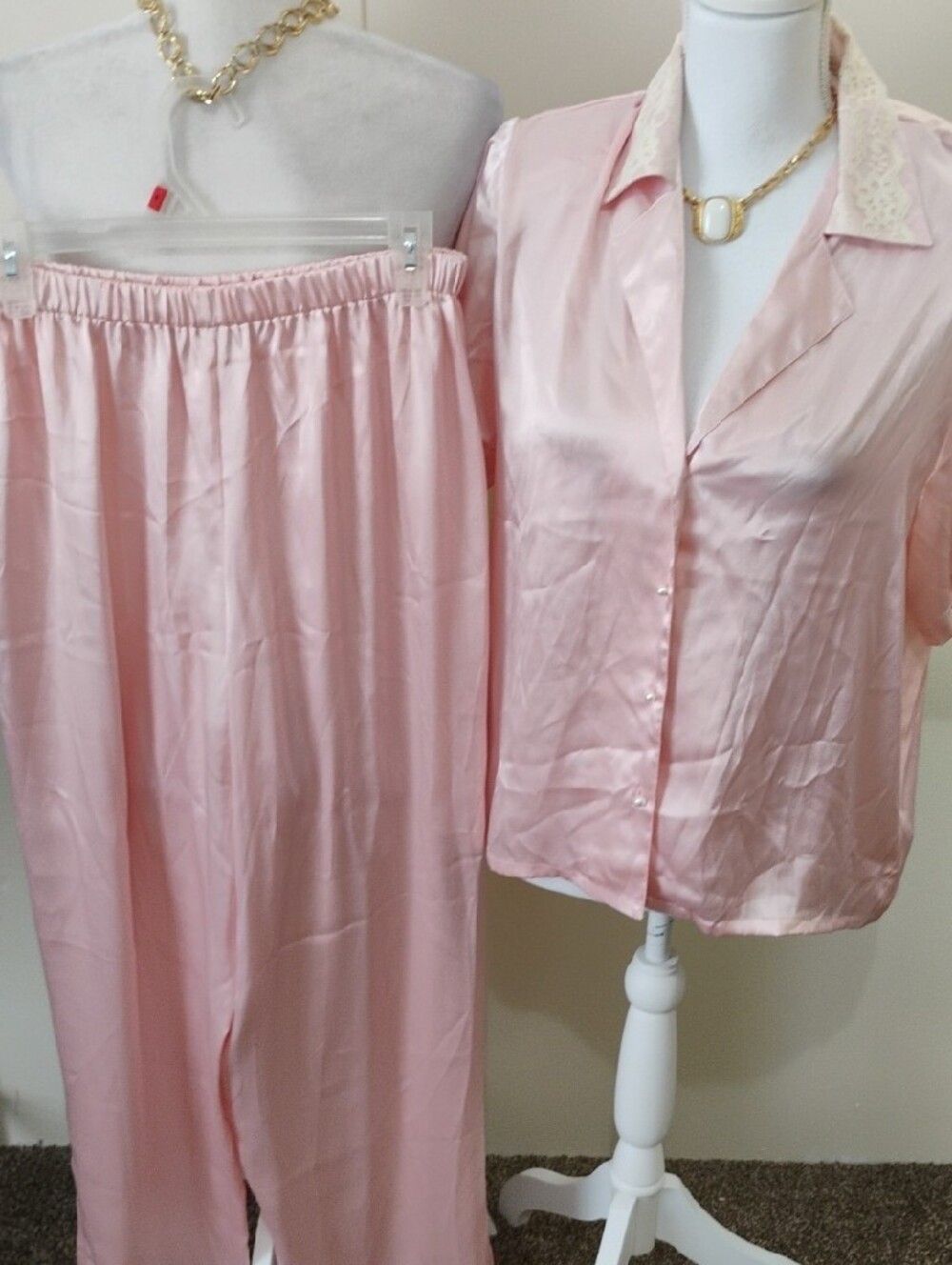 Victoria's Secret Bundle - Picture 4 of 12